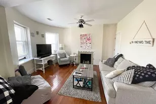 31 Linden Pl, Brookline, MA 02445 - Photo 2