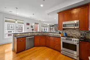 350 W 2nd St, Boston, MA 02127 - Photo 8