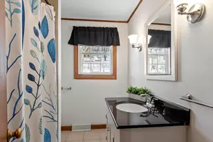 128 Manning St, Hudson, MA 01749 - Photo 24