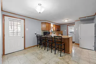 128 Manning St, Hudson, MA 01749 - Photo 6