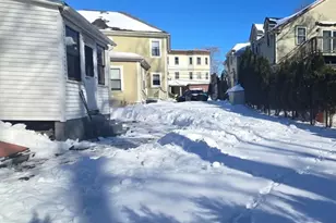 8 Curve St, Newton, MA 02465 - Photo 4