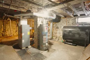 8 Curve St, Newton, MA 02465 - Photo 18