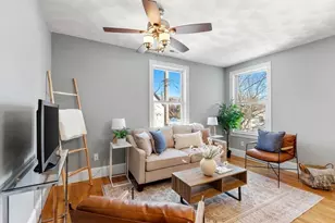 8 Common St, Stoneham, MA 02180 - Photo 8