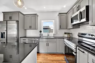 60 Frankin St, Melrose, MA 02176 - Photo 12