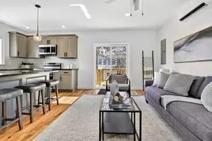 60 Frankin St, Melrose, MA 02176 - Photo 10