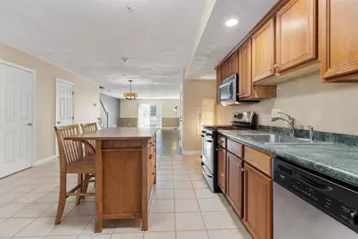 18 Dale St #9D, Andover, MA 01810 - Photo 8