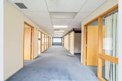 33 Bassett Ln, Barnstable, MA 02601 - Photo 2