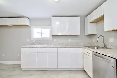 63 Bay St, Springfield, MA 01109 - Photo 8