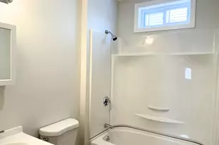 25 Bennett St, Beverly, MA 01915 - Photo 16