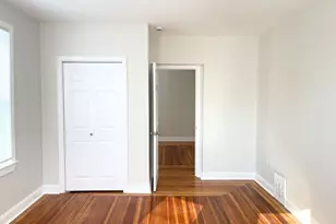 25 Bennett St, Beverly, MA 01915 - Photo 2