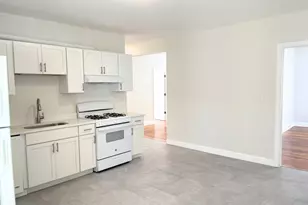 25 Bennett St, Beverly, MA 01915 - Photo 10