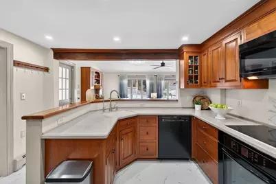 40 Chandler Cir, Andover, MA 01810 - Photo 8