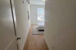 105 Sea St, Quincy, MA 02169 - Photo 8