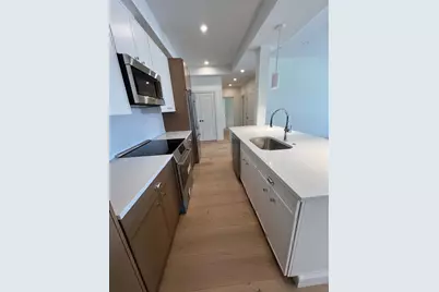 105 Sea Street #205, Quincy, MA 02169 - Photo 2