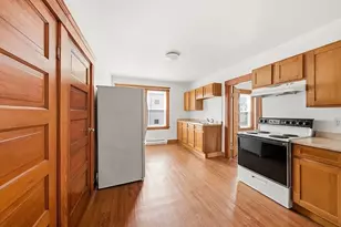 31 Whitcomb St, Webster, MA 01570 - Photo 2