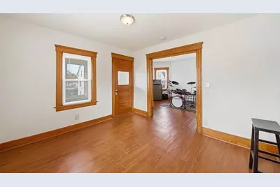 31 Whitcomb St #2, Webster, MA 01570 - Photo 4