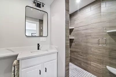 814 Main St #814, Winchester, MA 01890 - Photo 4