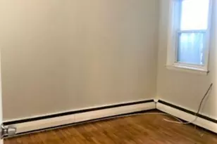 10 Fourth St Pl, Cambridge, MA 02141 - Photo 4