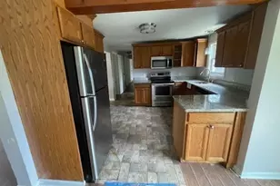 352 Reed St, Warren, MA 01083 - Photo 10