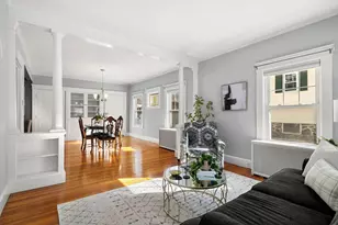 42 Pentucket Ave, Lowell, MA 01852 - Photo 8