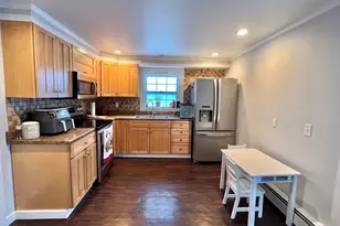 37 Chesterfield Ave, Springfield, MA 01118 - Photo 2