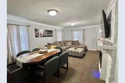 37 Chesterfield Ave, Springfield, MA 01118 - Photo 8