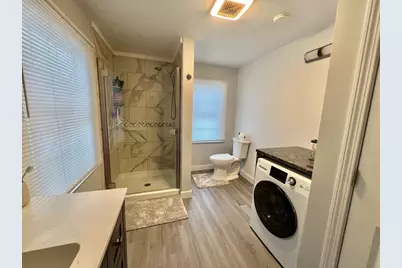 37 Chesterfield Ave, Springfield, MA 01118 - Photo 6