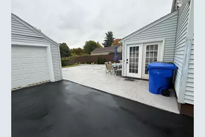 37 Chesterfield Ave, Springfield, MA 01118 - Photo 28
