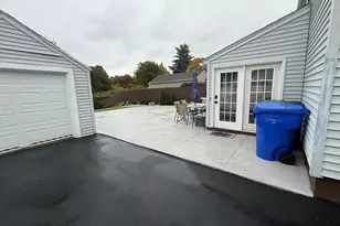 37 Chesterfield Ave, Springfield, MA 01118 - Photo 28