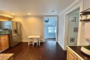 37 Chesterfield Ave, Springfield, MA 01118 - Photo 4