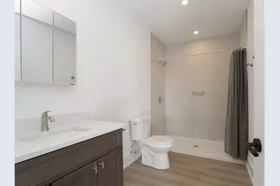 20 Cottage St, West Springfield, MA 01089 - Photo 32