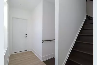 20 Cottage St, West Springfield, MA 01089 - Photo 28