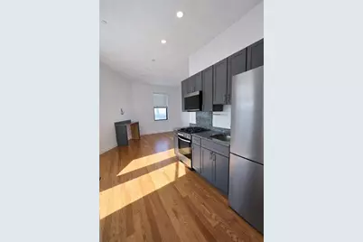 52 Washington Ave #310, Chelsea, MA 02151 - Photo 2