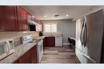 100 W Main Street #2, Norton, MA 02766 - Photo 4