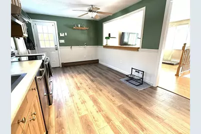 81 Thayer St, Millville, MA 01529 - Photo 4