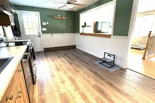 81 Thayer St, Millville, MA 01529 - Photo 4