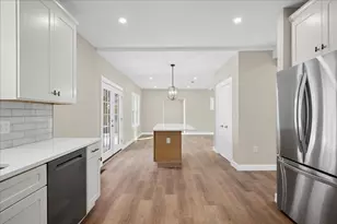 270 Brattle St, Holden, MA 01520 - Photo 6