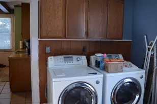 92 Norman St, West Springfield, MA 01089 - Photo 14