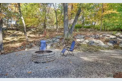 7 West St, Melrose, MA 02176 - Photo 20