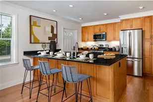 13 Independence Dr, Brookline, MA 02467 - Photo 4