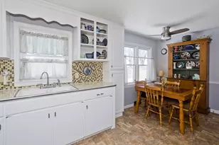 854 Grayson Dr, Springfield, MA 01119 - Photo 8