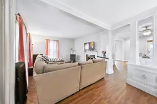 27 Clifton St, Fitchburg, MA 01420 - Photo 4