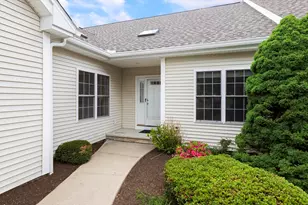 47 Orchard Meadow Dr, Shrewsbury, MA 01545 - Photo 1