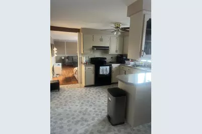 131 Chateau Drive, Somerset, MA 02726 - Photo 8