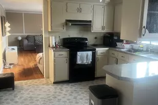 131 Chateau Dr, Somerset, MA 02726 - Photo 8