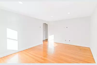 126 Washington Ave #2, Waltham, MA 02453 - Photo 4