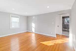 126 Washington Ave, Waltham, MA 02453 - Photo 4