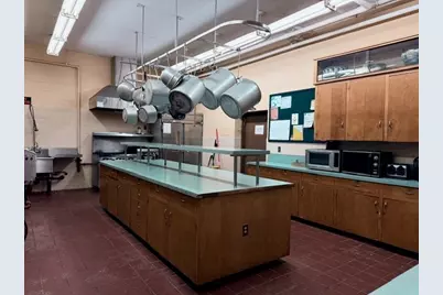 16 Thorndike Street, Fitchburg, MA 01420 - Photo 14