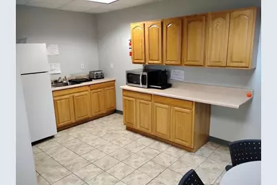 999 Broadway #401, Saugus, MA 01906 - Photo 2