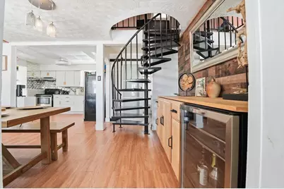 987 Rockdale Avenue, New Bedford, MA 02740 - Photo 4